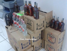 Polícia Militar acaba com festa funk regada a bebida e presença de muitos menores