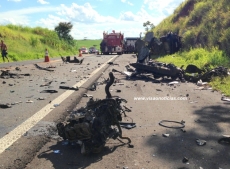 Grave acidente na SP-333 mata motorista