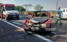 Acidente fere duas pessoas        na SP-294