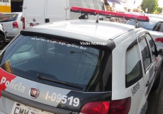 Carro é furtado no centro                                                    da cidade