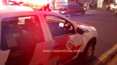 Dupla assalta ônibus