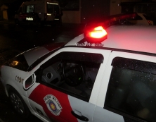 Polícia localiza veículos              furtados