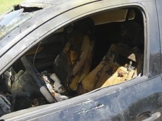 Ônibus e carro queimados:              PM detém suspeitos