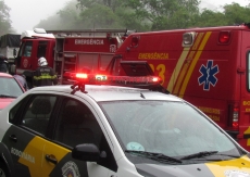 Acidente com ônibus em rodovia                                                           fere três pessoas