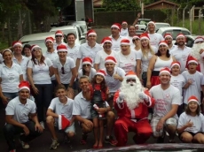 Emoção em dar presentes:                   projeto mobiliza Pompeia 