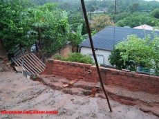 Na região, muitos estragos            provocados pela chuva