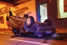 Bate foge. Depois se arrepende. Confusão no centro