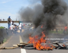 Unesp: protesto na rodovia          causa transtornos aos motoristas