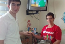 Pediatria/UTQ recebem doações de Livros 