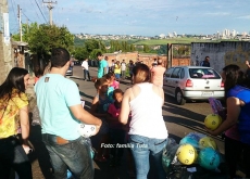 TUTA: família faz alegria de Natal às crianças