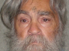 Charles Manson vai se casar                    na prisão com jovem de 26 anos