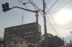 CALOR ameaça semáforos              , alerta Emdurb