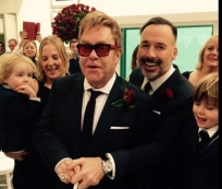 Casamento de Elton John                           e David Furnish 