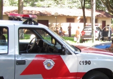 Universitário é assaltado        por morador de rua