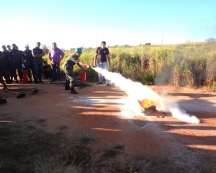 Atiradores são capacitados     no combate a incêndios 