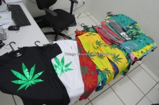 Maconha: roupas apreendidas                        pela Polícia