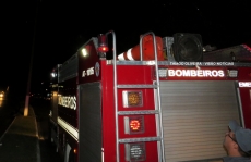 Poste pega fogo no Campus         Universitário