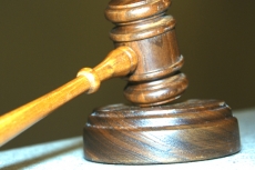 Justiça condena advogado         que embolsou dinheiro  de cliente indevidamente