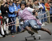 1º Corrida de Cadeira                            de escritório