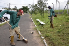 MUTIRÃO DA LIMPEZA                     na zona Leste