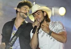 Munhoz e Mariano no Rodeio Bulls de Ourinhos