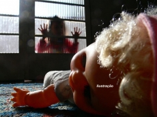 Professor estupra criança           de 10 anos