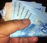 Alerta de golpe                  : quando a oferta é demais, desconfie. 