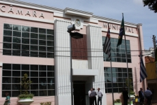 Câmara: mais vereadores?                Projeto causa polêmica na região