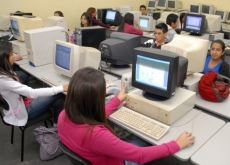 Ceprom forma 44 alunos                    em Assistente Administrativo