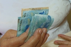 Idosa cai no golpe             do bilhete