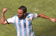 Argentina carimba vaga                e está na semifinal depois de 24 anos