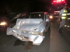 Olha o radar! carros batem            na rodovia 