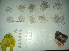 Mulher é presa por tráfico                        na zona sul de Marília