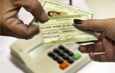 Eleitor que não votou                deve justificar ausência nas urnas até 4 de dezembro