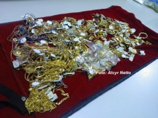 Assalto: carro é localizado              . WhatsApp ajuda a identificar suspeitos