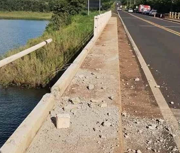 Sepultado corpo de empresário que morreu após caminhonete despencar de ponte em rio - Imagem 2