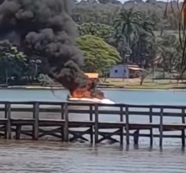 Lancha pega fogo em represa e deixa feridos, inclusive uma criança - Imagem 2